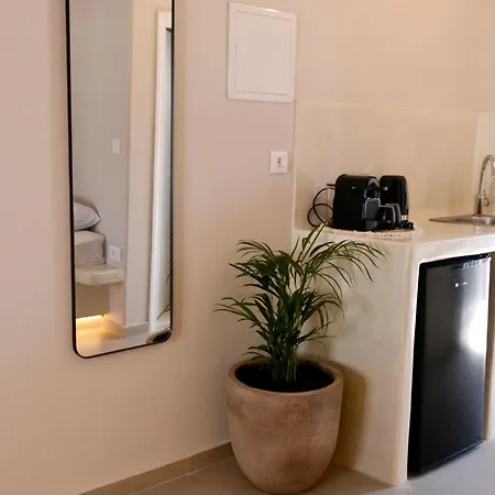 Cycladic Charm * ナウサ