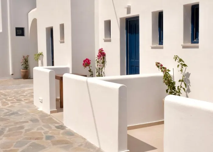 Cycladic Charm Naoussa