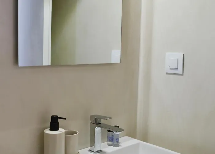 Cycladic Charm Naoussa