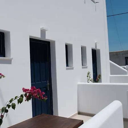 Cycladic Charm מלון נאוסה