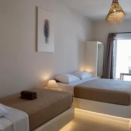 Cycladic Charm * Naousa (Paros)