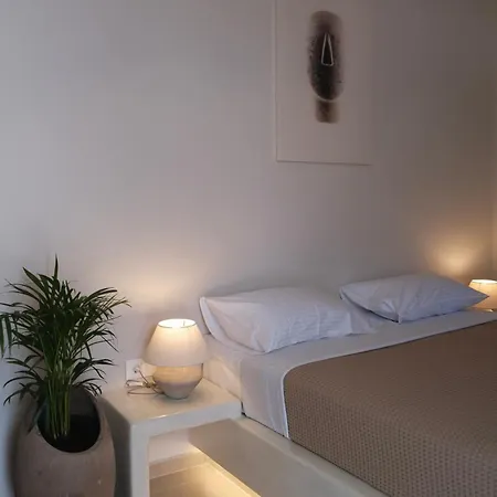 Cycladic Charm *