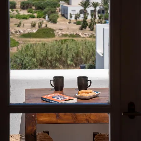 Cycladic Charm נאוסה