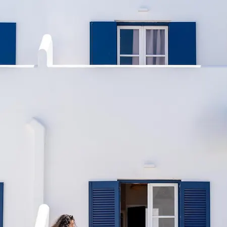 Cycladic Charm נאוסה