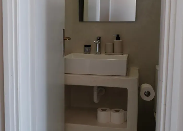 Cycladic Charm Hotel *